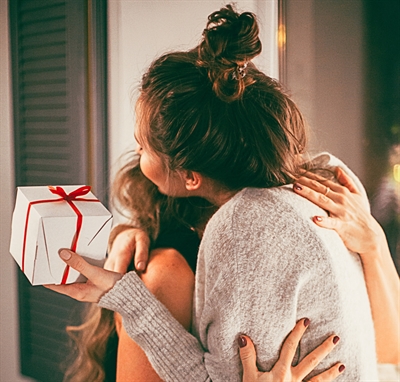 Beauty gifts for every type of friend this Christmas