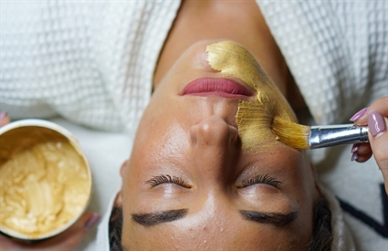 Why its worth seeing a professional     beauty therapist